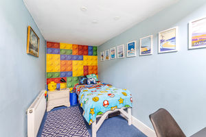 Photo 32- click for photo gallery